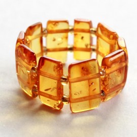  Amber rings